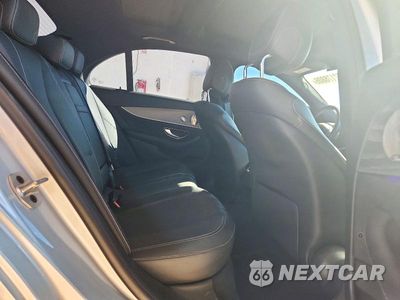 Zdjęcie 10 z 13 samochodu: 2021 MERCEDES-BENZ E 350 VIN:W1KZF8DB0MA917557 - miniatura