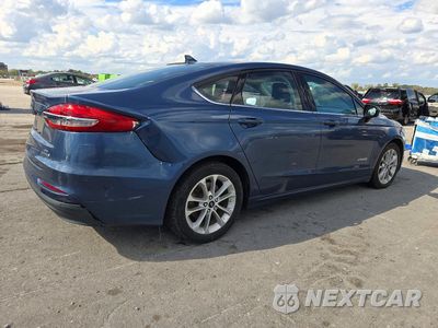 Trzecie zdjęcie samochodu z tyłu: 2019 FORD FUSION SE VIN:3FA6P0LU6KR104389 - miniatura
