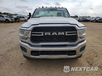 Piąte zdjęcie samochodu w środku: 2020 RAM 2500 TRADESMAN VIN:3C6MR5AL2LG184684 - miniatura