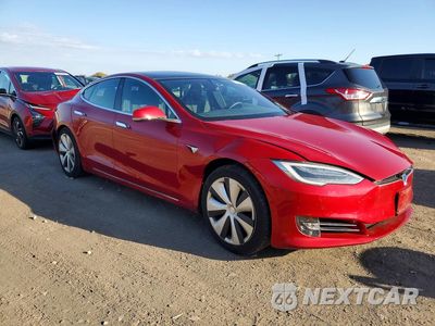 Czwarte zdjęcie samochodu z boku: 2020 TESLA MODEL S VIN:5YJSA1E21LF399898 - miniatura