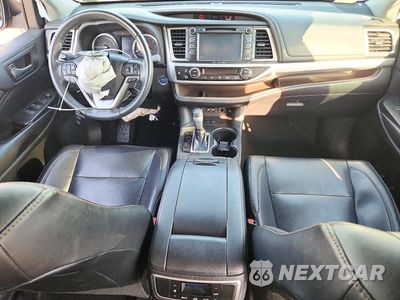 Zdjęcie 8 z 13 samochodu: 2019 TOYOTA HIGHLANDER HYBRID XLE VIN:5TDJGRFH9KS072235 - miniatura
