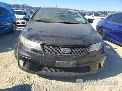 Piąte zdjęcie samochodu w środku: 2012 KIA FORTE KOUP SX VIN:KNAFW6A35C5513527 - miniatura
