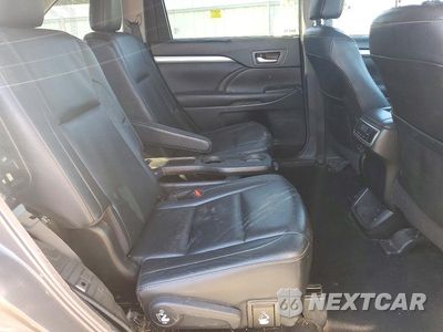Zdjęcie 11 z 14 samochodu: 2017 TOYOTA HIGHLANDER XLE VIN:5TDJZRFH1HS511396 - miniatura