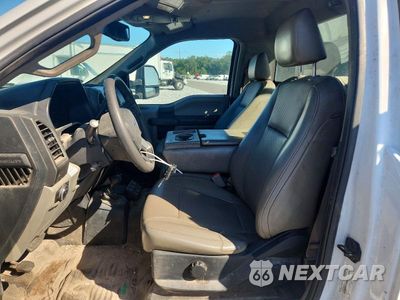 Zdjęcie 7 z 12 samochodu: 2017 FORD F550 SUPER DUTY VIN:1FDUF5HT9HEB41882 - miniatura