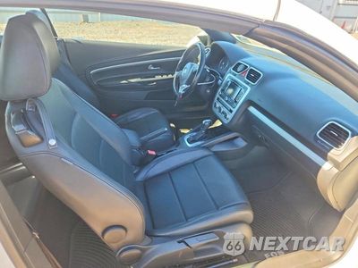 Zdjęcie 8 z 12 samochodu: 2014 VOLKSWAGEN EOS KOMFORT VIN:WVWBW8AH1EV003462 - miniatura