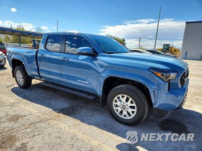 Czwarte zdjęcie samochodu z boku: 2026 TOYOTA TACOMA SR5 VIN:3TMKB5FN8TM083293 - miniatura
