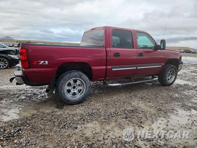 Trzecie zdjęcie samochodu z tyłu: 2005 CHEVROLET SILVERADO K1500 VIN:2GCEK13T451225920 - miniatura