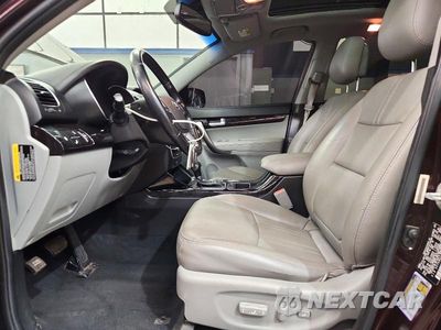 Zdjęcie 7 z 13 samochodu: 2015 KIA SORENTO SX VIN:5XYKWDA74FG589728 - miniatura