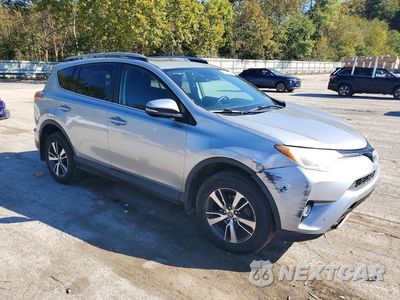 Czwarte zdjęcie samochodu z boku: 2017 TOYOTA RAV4 XLE VIN:2T3RFREV3HW684189 - miniatura