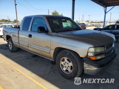 Czwarte zdjęcie samochodu z boku: 1999 CHEVROLET SILVERADO C1500 VIN:2GCEC19V4X1226428 - miniatura