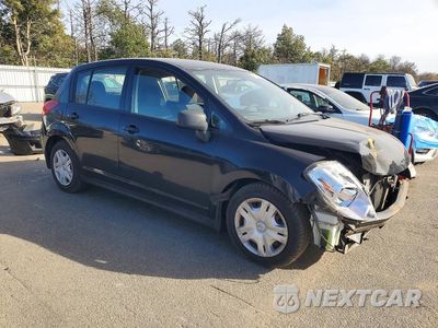 Czwarte zdjęcie samochodu z boku: 2012 NISSAN VERSA 1.8 S VIN:3N1BC1CP7CL361251 - miniatura