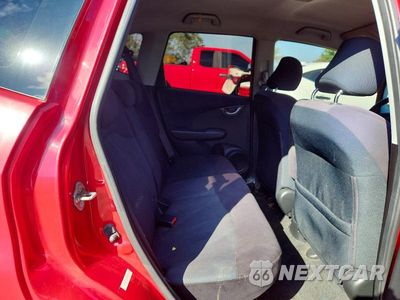 Zdjęcie 10 z 12 samochodu: 2010 HONDA FIT SPORT VIN:JHMGE8H48AC040721 - miniatura