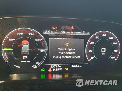 Zdjęcie 9 z 14 samochodu: 2022 AUDI E-TRON PREMIUM VIN:WA1AAAGE5NB013258 - miniatura