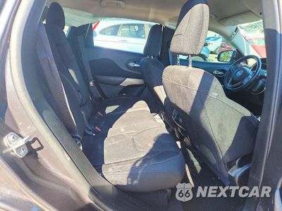 Zdjęcie 11 z 14 samochodu: 2017 JEEP CHEROKEE LATITUDE VIN:1C4PJMCB2HW602388 - miniatura