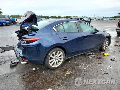 Trzecie zdjęcie samochodu z tyłu: 2022 MAZDA 3 SELECT VIN:3MZBPABL6NM315159 - miniatura