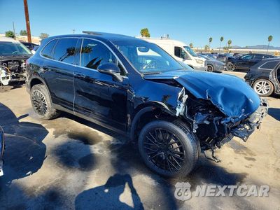 Czwarte zdjęcie samochodu z boku: 2018 PORSCHE CAYENNE VIN:WP1AA2A29JKA00144 - miniatura