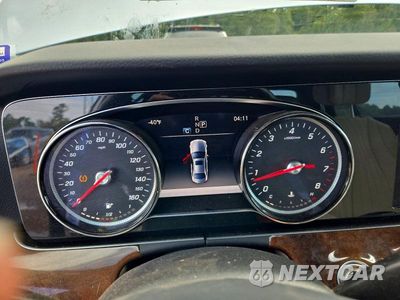 Zdjęcie 9 z 12 samochodu: 2017 MERCEDES-BENZ E 300 4MATIC VIN:WDDZF4KB4HA187721 - miniatura