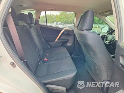 Zdjęcie 11 z 13 samochodu: 2015 TOYOTA RAV4 LE VIN:JTMZFREV5FJ040706 - miniatura
