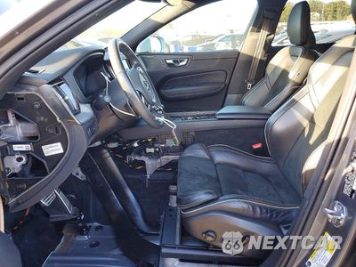 Zdjęcie 7 z 14 samochodu: 2019 VOLVO XC60 T6 R-DESIGN VIN:YV4A22RM9K1347661 - miniatura