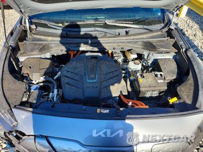 Zdjęcie 12 z 13 samochodu: 2022 KIA NIRO EV EX VIN:KNDCC3LG4N5158902 - miniatura