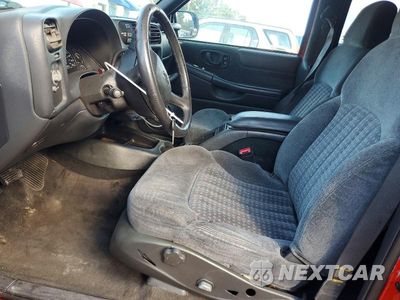Zdjęcie 7 z 14 samochodu: 1999 CHEVROLET BLAZER VIN:1GNDT13W4X2231827 - miniatura