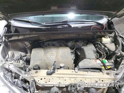 Zdjęcie 12 z 13 samochodu: 2018 TOYOTA HIGHLANDER LE VIN:5TDBZRFH6JS843523 - miniatura