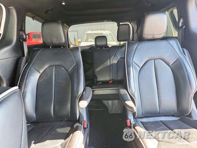Zdjęcie 10 z 13 samochodu: 2022 CHRYSLER PACIFICA HYBRID LIMITED VIN:2C4RC1S77NR187412 - miniatura