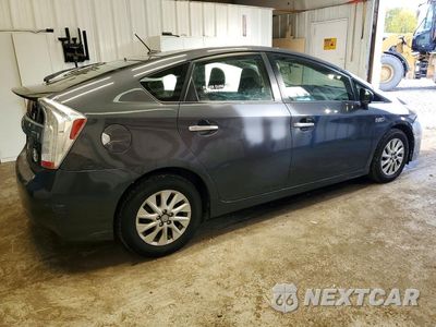 Trzecie zdjęcie samochodu z tyłu: 2013 TOYOTA PRIUS PLUG-IN HYBRID BASE VIN:JTDKN3DP0D3030638 - miniatura