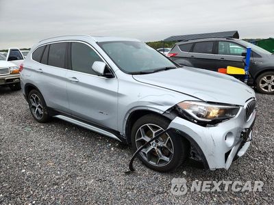 Czwarte zdjęcie samochodu z boku: 2018 BMW X1 XDRIVE28I VIN:WBXHT3C39J5F90940 - miniatura