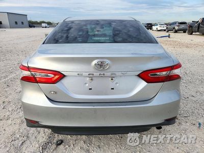 Zdjęcie 6 z 12 samochodu: 2018 TOYOTA CAMRY L VIN:4T1B11HK9JU070751 - miniatura