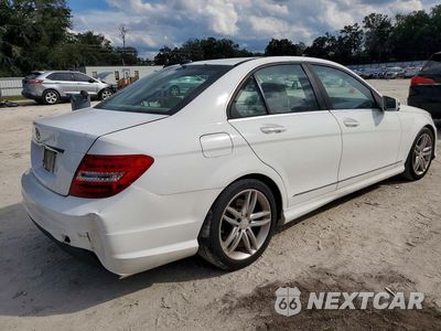 Trzecie zdjęcie samochodu z tyłu: 2013 MERCEDES-BENZ C 250 VIN:WDDGF4HB3DR268493 - miniatura