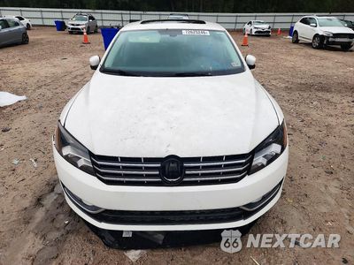 Piąte zdjęcie samochodu w środku: 2015 VOLKSWAGEN PASSAT SEL VIN:1VWCT7A33FC002156 - miniatura