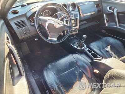 Zdjęcie 8 z 12 samochodu: 2004 HYUNDAI TIBURON GT VIN:KMHHN65FX4U118474 - miniatura