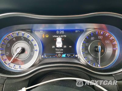 Zdjęcie 9 z 12 samochodu: 2015 CHRYSLER 300 LIMITED VIN:2C3CCAAG5FH930670 - miniatura