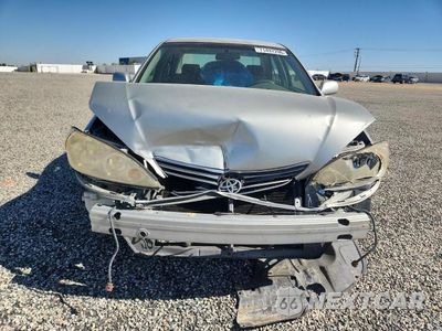 Piąte zdjęcie samochodu w środku: 2005 TOYOTA CAMRY LE VIN:JTDBE32K053025884 - miniatura