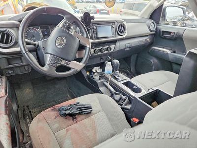 Zdjęcie 8 z 12 samochodu: 2017 TOYOTA TACOMA SR5 V6 VIN:3TMCZ5AN1HM054605 - miniatura