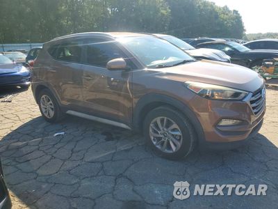 Czwarte zdjęcie samochodu z boku: 2017 HYUNDAI TUCSON SE VIN:KM8J33A43HU426277 - miniatura