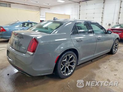 Trzecie zdjęcie samochodu z tyłu: 2018 CHRYSLER 300 S VIN:2C3CCABG1JH285619 - miniatura