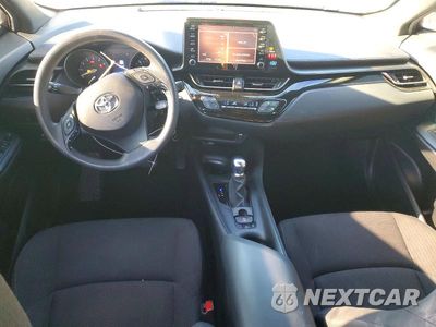 Zdjęcie 8 z 12 samochodu: 2019 TOYOTA C-HR LE VIN:NMTKHMBX2KR090575 - miniatura