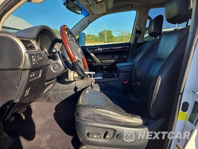 Zdjęcie 7 z 13 samochodu: 2017 LEXUS GX 460 VIN:JTJBM7FX5H5154080 - miniatura