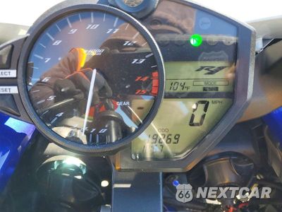 Zdjęcie 7 z 9 samochodu: 2010 YAMAHA YZFR1 VIN:JYARN23EXAA008402 - miniatura