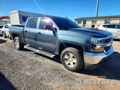 Czwarte zdjęcie samochodu z boku: 2017 CHEVROLET SILVERADO K1500 LT VIN:3GCUKREH1HG379029 - miniatura