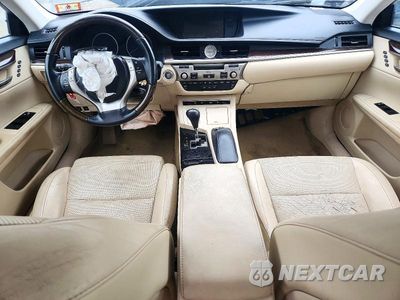 Zdjęcie 8 z 13 samochodu: 2013 LEXUS ES 350 VIN:JTHBK1GG7D2040466 - miniatura