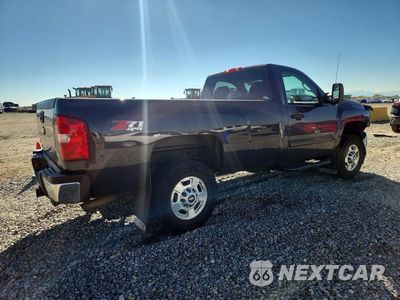 Trzecie zdjęcie samochodu z tyłu: 2011 CHEVROLET SILVERADO K2500 HEAVY DUTY LT VIN:1GC0KXCG6BF142946 - miniatura