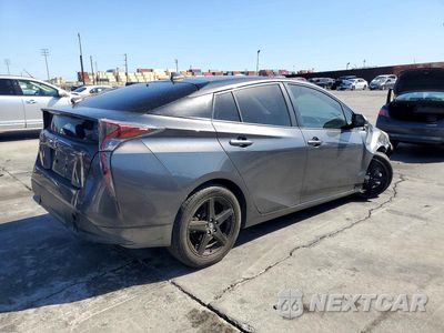 Trzecie zdjęcie samochodu z tyłu: 2016 TOYOTA PRIUS FOUR TOURING VIN:JTDKARFU0G3002330 - miniatura