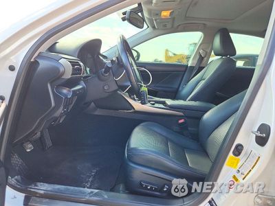 Zdjęcie 7 z 12 samochodu: 2016 LEXUS IS 200T VIN:JTHBA1D27G5021088 - miniatura