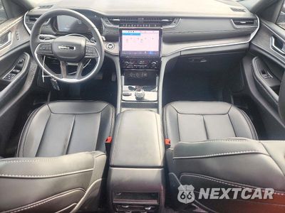 Zdjęcie 8 z 13 samochodu: 2025 JEEP GRAND CHEROKEE LIMITED VIN:1C4RJHBG6SC282370 - miniatura