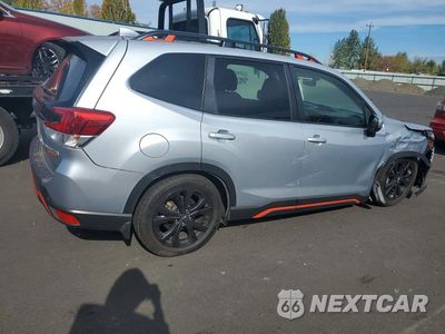 Trzecie zdjęcie samochodu z tyłu: 2021 SUBARU FORESTER SPORT VIN:JF2SKARC8MH591046 - miniatura