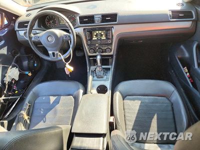 Zdjęcie 8 z 13 samochodu: 2015 VOLKSWAGEN PASSAT SE VIN:1VWBT7A33FC026923 - miniatura