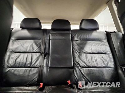 Zdjęcie 10 z 13 samochodu: 2004 VOLKSWAGEN PASSAT GLX 4MOTION VIN:WVWYH63B24E130804 - miniatura